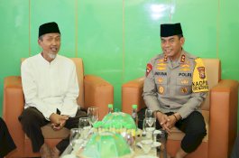 Kapolda Sulsel Andi Rian Silaturahmi ke Pesantren Ustaz Aziz, Al Bayan Hidayatullah Makassar