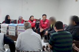 Momen Pengungsi Gaza di Mesir Terima Bantuan Hygiene Kits dari PMI