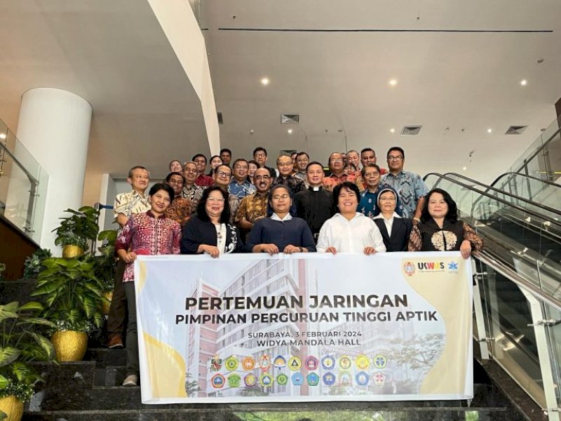 Pertemuan jaringan pimpian Perguruan Tinggi APTIK di Surabaya, Sabtu (3/2/2024). @Jejakfakta/dok Ist.