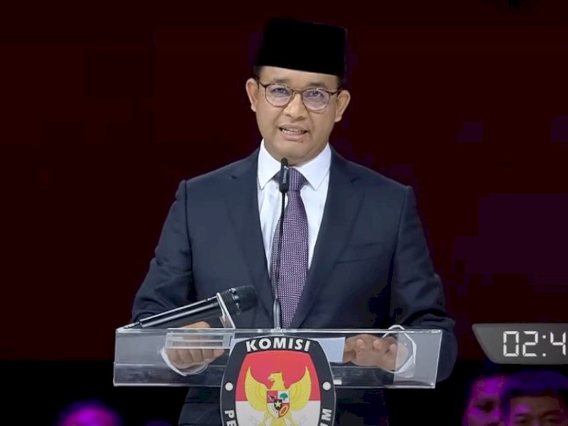 Capres nomor urut 1 Anies Baswedan menyampaikan pandangannya saat Debat Kelima Pilpres 2024 di Balai Sidang Jakarta Convention Center (JCC), Senayan, Jakarta, Minggu (4/2/2024). @Jejakfakta/dok. Tangkapan Layar KPU