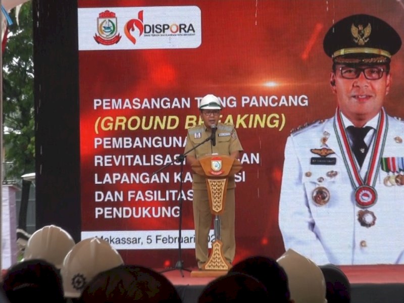 Pembangunan revitalisasi Lapangan Karebosi resmi dimulai. Ditandai dengan ground breaking atau pemasangan tiang pancang di Lapangan Karebosi, Kota Makassar, Senin (5/2/2024). @Jejakfakta/MuhammadAlfayed