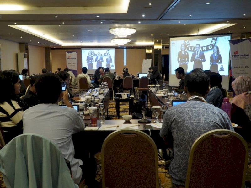 Koalisi Cek Fakta menggelar &ldquo;live fact checking&rdquo; debat pilpres ke-5 yang digelar di Jakarta Convention Center (JCC), Minggu (4/2/2024). @Jejakfakta/dok. ist