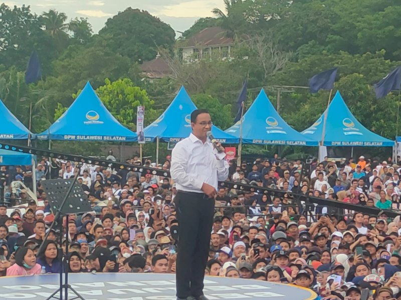 Calon presiden nomor urut 1, Anies Baswedan orasi saat kampanye akbar di Kota Parepare, Sulawesi Selatan, Selasa (6/2/2024). @Jejakfakta/dok. Ist.