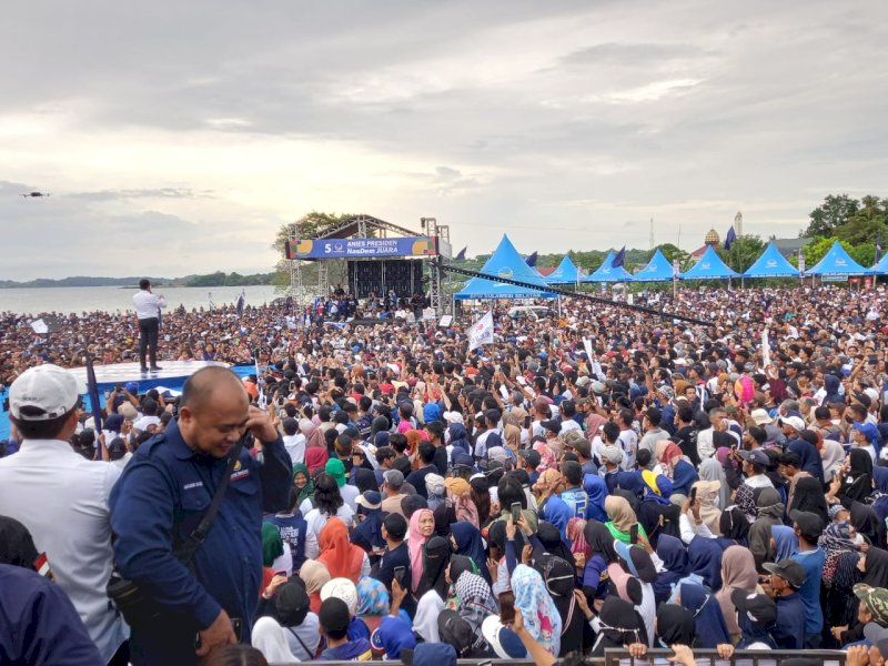 Calon presiden nomor urut 1, Anies Baswedan orasi saat kampanye akbar di Kota Parepare, Sulawesi Selatan, Selasa (6/2/2024). @Jejakfakta/dok. Ist.