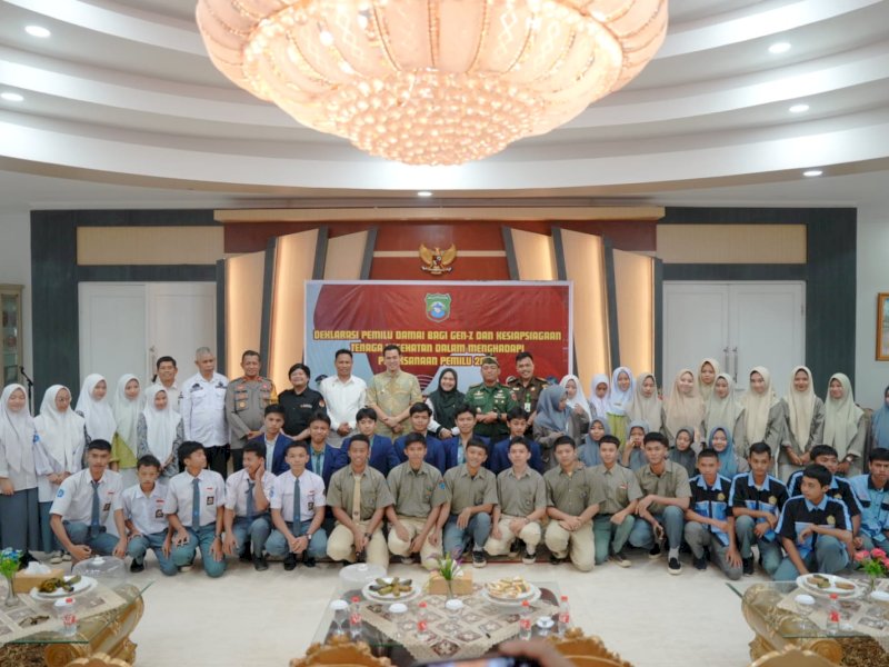 Ratusan Gen Z deklarasi Pemilu Damai di aula rumah jabatan Bupati Pangkep, Rabu (7/2/2024). @Jejakfakta/dok. Humas Pemkab Pangkep