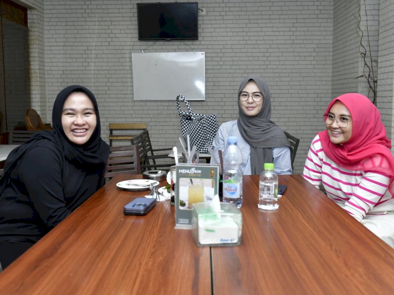 Tiga Srikandi partai NasDem Sulsel, Cicu, Reski dan Irma bertemu pasca Pemilu 2024. @Jejakfakta/dok. Ist.