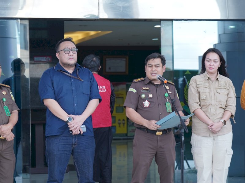 Kasi Penkum Kejati Sulsel, Soetarmi memberikan keterangan pers terkait penangkapan buronan invetasi bodong Andi Awaluddin Buchri, Rabu (21/2/2024).&nbsp;@Jejakfakta/dok. Kejati Sulsel