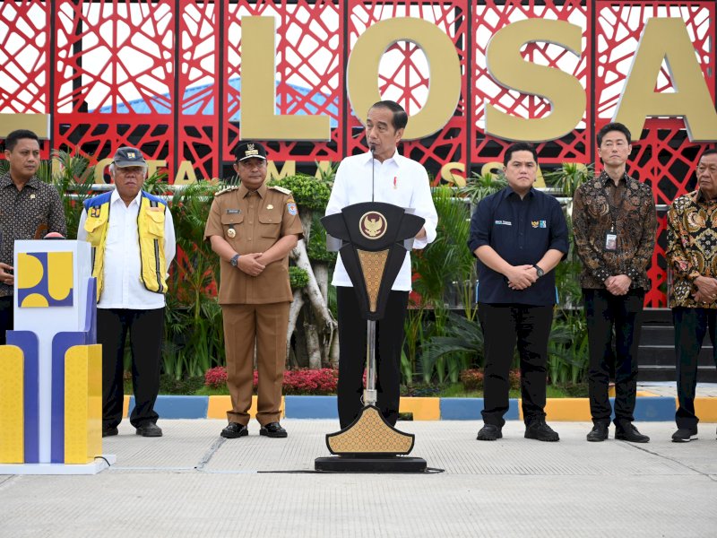 Jokowi berniat mengubah area metropolitan Makassar, dan sekitarnya menjadi seperti Kota Shenzhen, China. @Jejakfakta/dok. Humas Pemprov Sulsel
