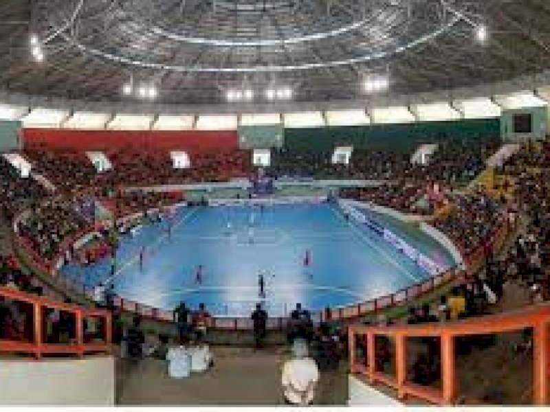Lapangan futsal Gor Sudiang yang bakal direnovasi menjadi stadion. Foto: Federasi Futsal Indonesia