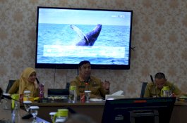 3 Tahun Kepemimpinan Chaidir Syam dan Suhartina Bohari, Pemkab Maros Gelar Gerak Jalan Santai Berhadiah Umrah