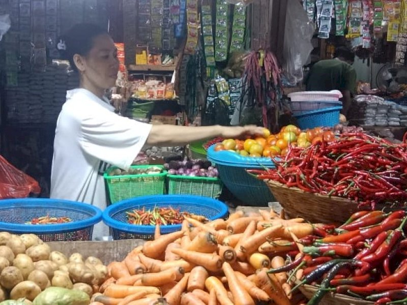 Harga cabai di Pasar Pa'baeng-baeng Kecamatan Tamalate, Kota Makassar, Sulawesi Selatan (Sulsel) melonjak naik, bahkan tembus Rp60 ribu. @Jejakfakta/Samsir