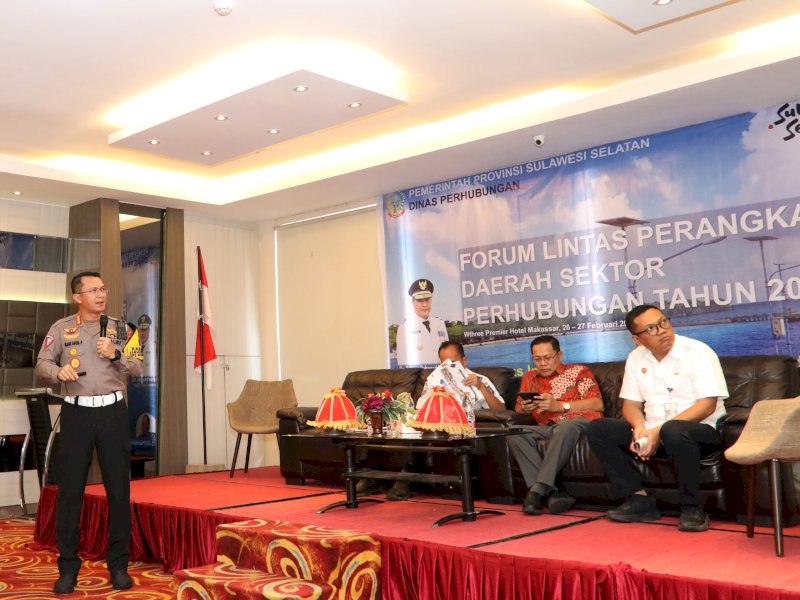 Dirlantas Polda Sulsel, Kombes I Made Agus Prasatya, saat menjelaskan di Forum Lintas Perangkat Daerah Sektor Perhubungan, Selasa (27/2/2024). @Jejakfakta/dok. Ditlantas Polda Sulsel