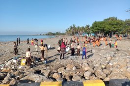 Lintas Komunitas hingga Pelajar di Bulukumba Ikut Aksi Bersih Bersih