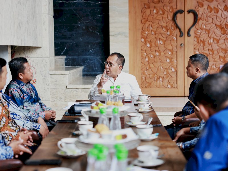 Wali Kota Makassar Moh Ramdhan Pomanto silaturahmi dengan Forum Kerukunan Umat Beragama (FKUB) di kediamannya, Senin, (11/03/2024). @Jejakfakta/dok. Humas Pemkot Makassar