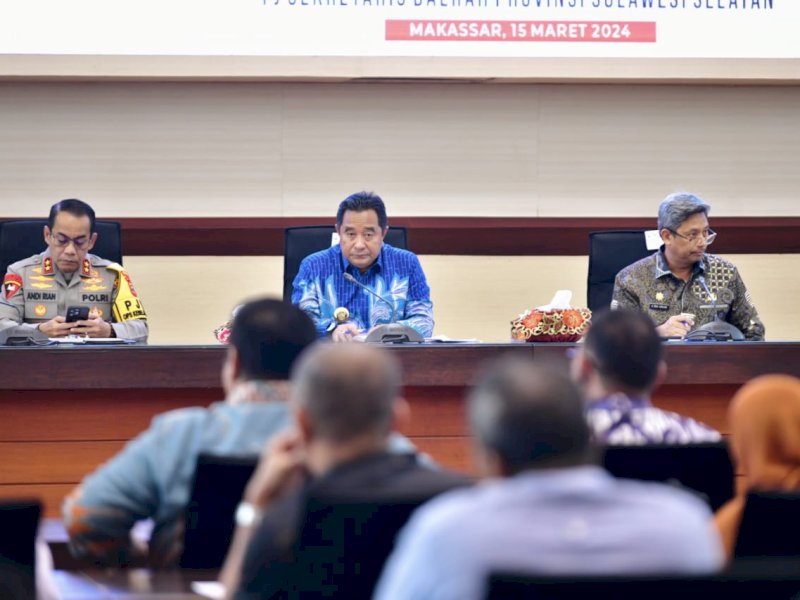 Rapat Koordinasi Percepatan Peningkatan Konektivitas Jalan Daerah Melalui Dana Inpres Jalan Tahun (IJD) 2024/2025, di Ruang Rapat Pimpinan Kantor Gubernur Sulsel, Jumat (15/3/2024). @Jejakfakta/dok. Humas Pemprov Sulsel