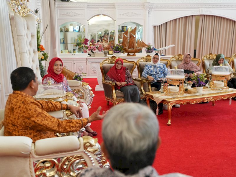Pertemuan silaturahmi antara Kepala BNN Provinsi Sulsel Brigjen Pol Guruh Ahmad Fadiyanto dan jajaran, dengan Penjabat Ketua TP PKK Sulsel, Sofha Marwah Bahtiar, di Rumah Jabatan Gubernur Sulsel, Jumat (15/3/2024). @Jejakfakta/dok. Humas Pemprov Sulsel