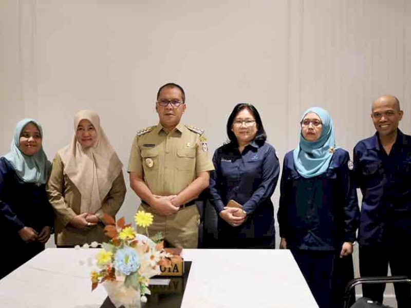 Kepala BPOM Makassar Hariani bersama jajarannya saat menemui Wali Kota Makassar Moh Ramdhan Pomanto di Kantor Balai Kota, Senin (18/3/2024). @Jejakfakta/dok. Humas Pemkot Makassar