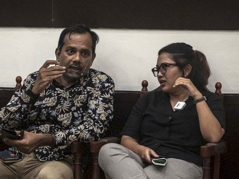 Haris Azhar dan Fatia Maulidiyanti (Foto: ANTARA FOTO/Aprillio Akbar)