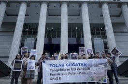 Warga Pesisir dan Pulau-Pulau Kecil Menang, MK Menolak Gugatan PT GKP untuk Merevisi UU PWP3K