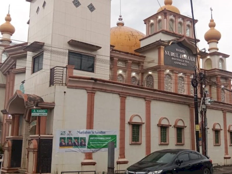 Masjid Nurul Jamaah Kota Makassar, yang menyerupai Masjid Turki merupakan saksi bisu penyebaran kebudayaan Islam di Sulawesi Selatan. @Jejakfakta/Samsir