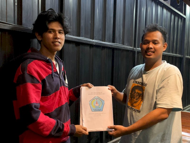 Raid Farhan Sidiq terpilih sebagai ketua Hipma Koltim Makassar untuk periode 2023-2024 (baju merah). @Jejakfakta/dok. Ist.