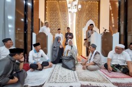 Aktif Berjamaah di Masjid, Tukang Bentor di Makassar Dapat Umrah Gratis