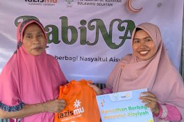 Salurkan Paket Ramadhan, PWNA Sulsel Kunjungi Kampung Pesisir di Makassar