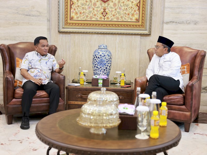 Wali Kota Makassar Moh Ramdhan Pomanto saat bertemu dengan Pj Bupati Jeneponto Junaedi Bakri  jajaki kerja sama pangan, di kediaman pribadinya, Jl Amirullah, Minggu, (31/03/2024). @Jejakfakta/dok.. Humas Pemkot Makassar