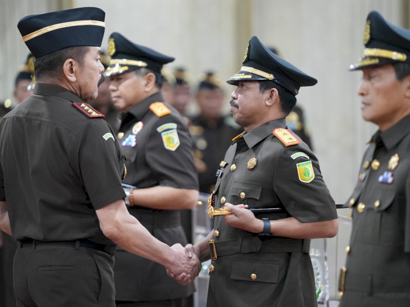 Kejaksaan Agung RI resmi melantik Agus Salim sebagai Kepala Kejaksaan Tinggi (Kejati) Sulawesi Selatan (Sulsel) di Jakarta, Kamis (04/04/2024). @Jejakfakta/dok. Ist.