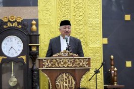 Sholat Id di Masjid Agung Al-Munawwir, Bupati Irwan Ajak Masyarakat Saling Rangkul