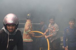 Gudang Grosir di Gowa Terbakar, Kerugian Ditaksir Capai Ratusan Juta