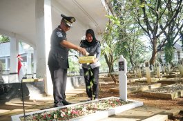 HBP Ke-60, Rutan Makassar Gelar Tabur Bunga, Kenang Jasa Para Pahlawan