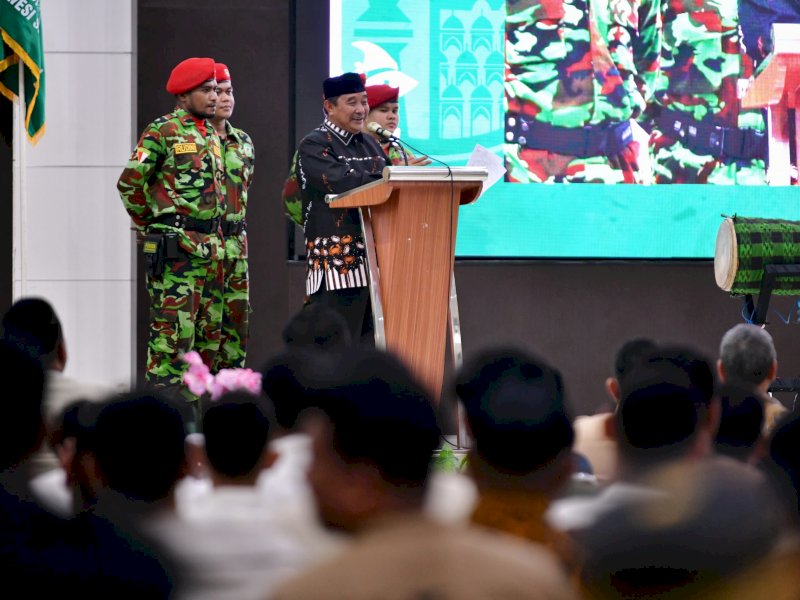 Pj GUbernur Sulsel, Bahtiar Baharuddin memberikan sambutan saat membuka Musyawarah Wilayah ke-18 Pemuda Muhammadiyah Sulsel, di Asrama Haji Makassar, Jumat (26/4/2024). @Jejakfakta/dok. Humas Pemprov Sulsel