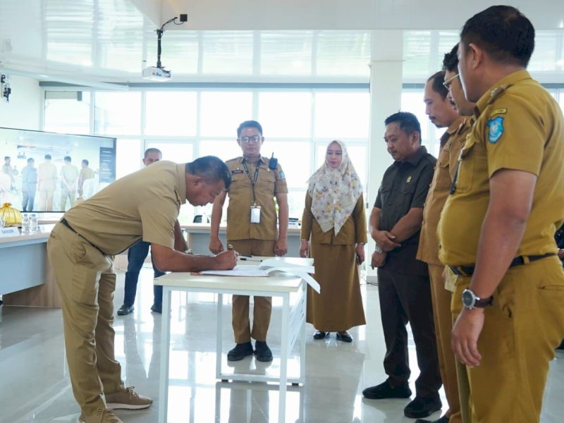 Bupati Bulukumba Andi Muchtar Ali Yusuf menghadiri Musrenbang Rencana Pembangunan Jangka Panjang Daerah (RPJPD) Kabupaten Bulukumba 2025-2045 di Aula Kahayya Gedung Pinisi Bulukumba, Senin (29/4/2024). @Jejakfakta/dok. Humas Pemkab Makassar