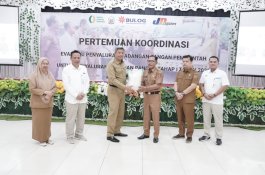 Pemprov Sulsel bersama Perum Bulog Sulselbar Salurkan 706.471 Penerima Bantuan Pangan Tahap II Bulan Mei
