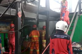 Rumah Penjual Tabung Gas di Toddopuli Terbakar, Api Berkobar dari Lantai 2