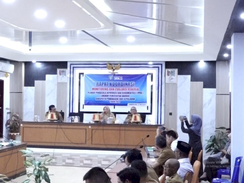 Dinas Kominfo SP melaksanakan monitoring dan evaluasi (Monev) kinerja pejabat pengelola informasi dan dokumentasi (PPID) lingkup pemda Pangkep tahun 2024, di Ruang rapat lantai 3 kantor daerah Setda Pangkep, Selasa (07/5/2024). @Jejakfakta/dok. Humas Pemkab Pangkep