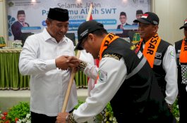 Lepas Kloter 1 Jemaah Haji Embarkasi Makassar, Pj Gubernur: Luruskan Niat Hanya untuk Beribadah