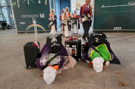 Kloter Pertama Embarkasi Makassar Tiba di Madinah, Jemaah Langsung Sujud Syukur