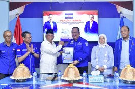 IAS Kembalikan Formulir Penjaringan Bakal Calon Gubernur Sulsel di Partai Demokrat