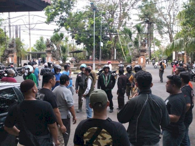 Massa yang pembatalan beberapa venue, dan intimidasi/teror kepada beberapa panitia People Water Power (PWF) dibiarkan aparat negara. @Jejakfakta/dok. Ist.