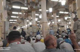 Di Raudhah, Jamaah Haji Kloter 8 Embarkasi Makassar Dapat Waktu Kunjungan Cukup Lama