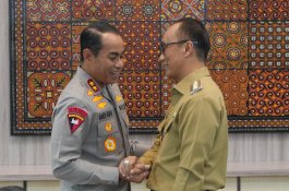 Kunjungan Pj Gubernur Zudan Arif ke Kapolda Sulsel Tingkatkan Sinergi Pemerintahan