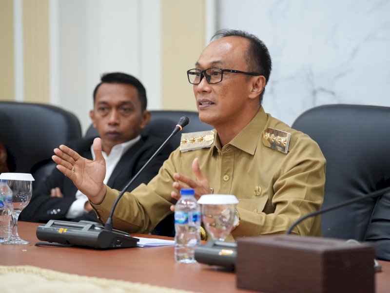 Penjabat Gubernur Sulawesi Selatan, Zudan Arif Fakrulloh, baru saja bersilaturahmi dengan pimpinan dan anggota DPRD Sulsel, di Kantor DPRD Sulsel, Selasa (21/5/2024). @Jejakfakta/dok. Humas Pemprov Sulsel