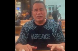 Viral Hotman Paris Ngeluh Kepanasaan di Bandara Hasanuddin, Ini Penjelasannya Pihak Angkasa Pura