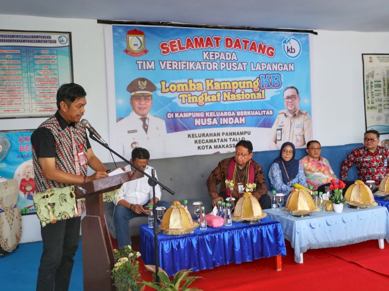 Pj Sekda Kota Makassar, Firman Hamid Pagarra menyambut langsung tim verifikasi kampung KB Berkualitas di Kampung KB Nusa Indah, Kecamatan Tallo, Kamis (30/05/2024). @Jejakfakta/dok. Humas Pemkot Makassar