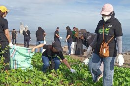Peringati Hari Lingkungan Hidup 2024, DKP Sulsel Sebut Bahaya Sampah Plastik Masuk ke Laut