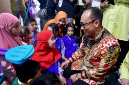 Bunda PAUD Sulsel Ninuk Triyanti Zudan Apresiasi Layanan Ruang Tumbuh Kembang Anak RSKD Dadi