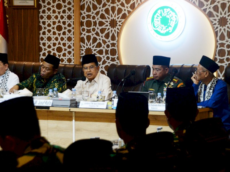 Jusuf Kalla saat menghadiri diskusi soal peran Indonesia dalam penanganan konflik Palestina di kantor MUI, Jakarta, Jumat (14/6/2024). @Jejakfakta/media JK
