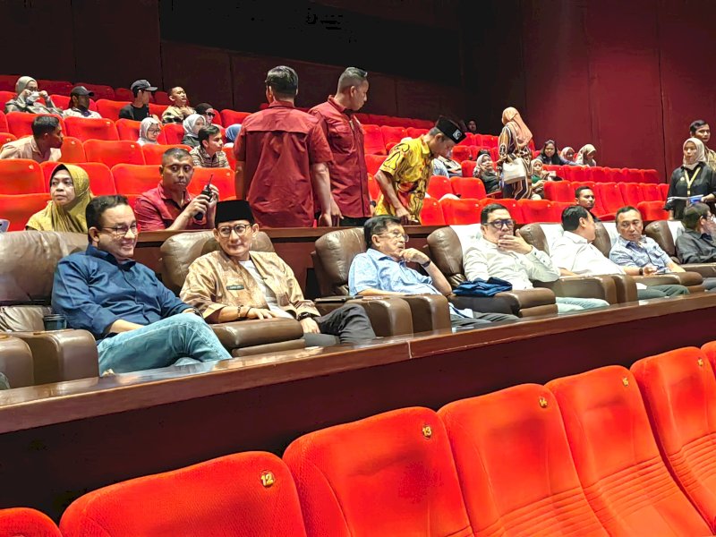 Jusuf Kalla (JK) menghadiri nonton bareng (nobar) pemutaran film yang menceritakan sosok pendiri organisasi HMI digelar di Studio Epicentrum XXI, kawasan Kuningan, Jakarta Selatan, Ahad (16/6/2024). @Jejakfakta/dok. Humas JK